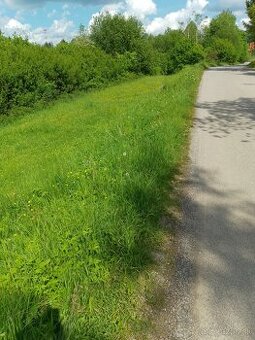 Na predaj pozemok s výmerou 320 a 553m2
