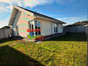 3- izbový rodinný dom 80 m2, pozemok 397 m2 pri lese a jazer