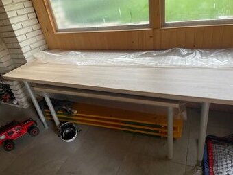 Stôl z pracovnej dosky altanok ,terasa