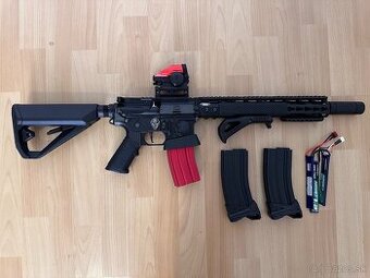 Airsoft zbraň M4 +vystroj