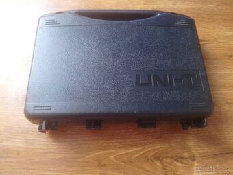 Kliešťový multimeter UNI-T