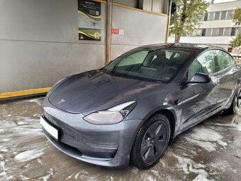 Predám elektro auto TESLA model 3 dual motor, 2/2021