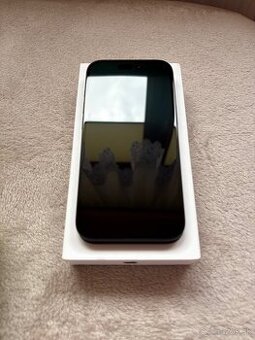 iPhone 15 128GB čierny - 100% batéria, len 21 cyklov