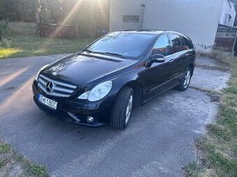 Mercedes R