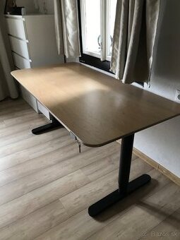 Vyskovo nastavitelny pracovny stol IKEA,elektricky 160x80 cm
