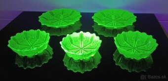 PREDANE. Vzácny nález  Starožitné Uranové sklenené misky