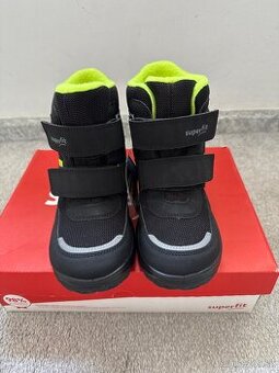 Snehule Superfit 32 NOVE