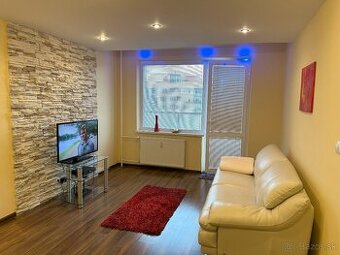 Ponúkam na prenájom 1 izbu pre 1 osobu