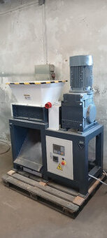 Pomalobežný drvič - nový stroj