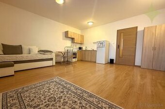 Prenájom 1 izbový byt Coboriho Nitra - 1