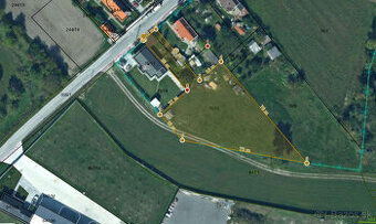 Veľký pozemok pre rodinné domy v tichej lokalite + dohoda