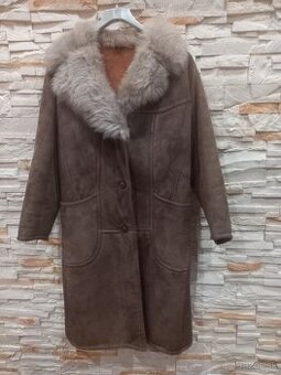 Kabát z umelej kože