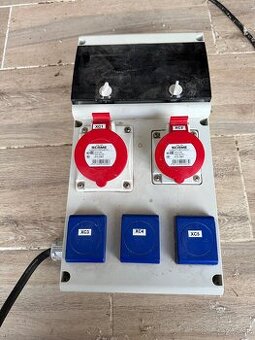 Stavebný rozvádzač