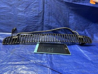 BMW E46 MRIEZKA NA KAPOTU