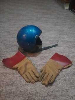 Predam retro PRILBU a rukavice