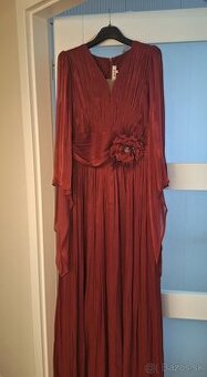 Bordové plesové šaty  44