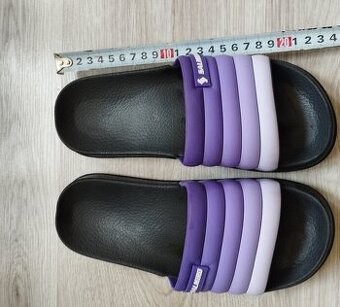 Šlapky 36 - čierno - fialové