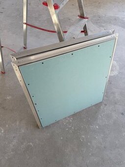 Revizne dvierka Knauf 600x600