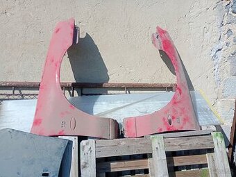 Predám na Ford Mondeo 1.generacie karosárske diely