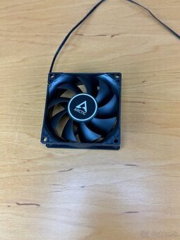 ARCTIC F8 TC Black