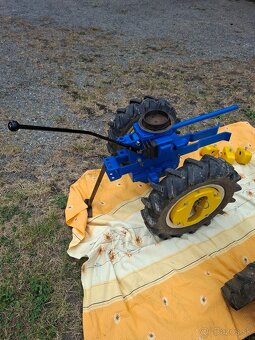 Malotraktor AGZAT, agzat
