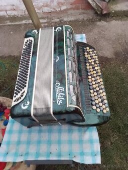 Predám harmoniku za 100€ vid. foto