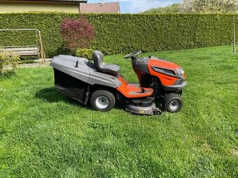 Husqvarna TC 242T traktorova kosacka