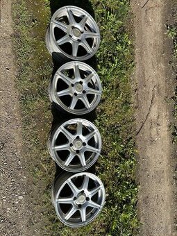 4x108 R15 elektrony