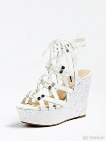 Sandale na platforme Guess