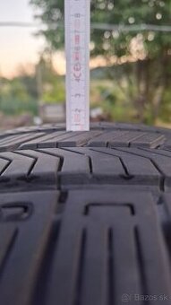 275/45 R22 continental
