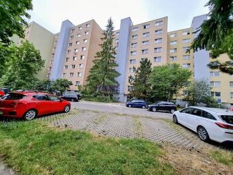 DÚBRAVKA - 2 IZB. BYT V PEKNOM PROSTREDÍ S MNOŽSTVOM ZELENE.