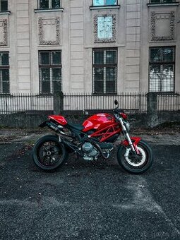 DUCATI MONSTER 796 ABS