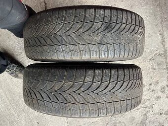 Zimne Nexen 215/60R17