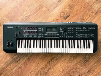 YAMAHA MOX6