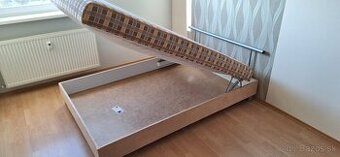 Kvalitná váľanda 140x200 cm s úložným priestorom