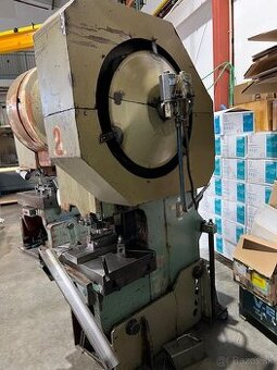 Výstředníkový lis Smeral LENP 40 A (7430) - [12.1. 2026]