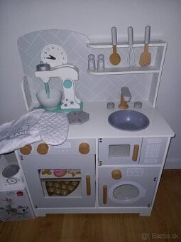 Detská drevená kuchynka + doplnky LittleTOWN – komplet set