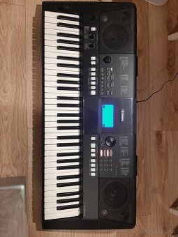 Klávesy Yamaha
