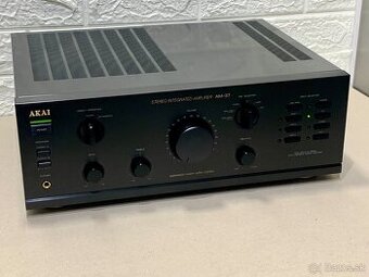 AKAI AM-37 …. Integrovaný stereo zosilovač