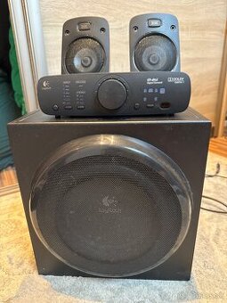 Logitech z906
