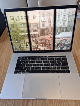 Predám Macbook Pro 15.4" 2018