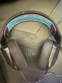 Predám herné slúchadlá Logitech G335
