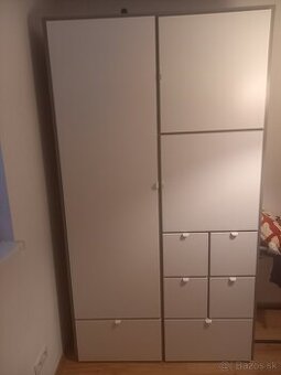Visthus skrina Ikea