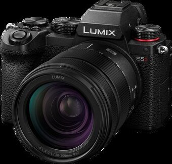 Predám fotoaparát Panasonic Lumix S5D