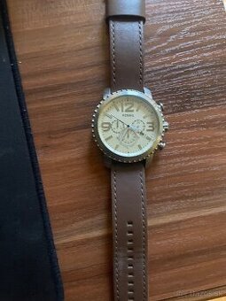 Predam hodinky Fossil