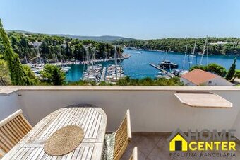 NA PREDAJ 2 izbový apartmán / 64 m² / na ostrove BRAČ