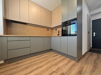 1 izbový byt s balkónom na prenájom.