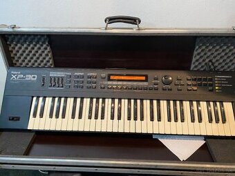 Roland XP30 - 1