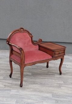 Lavica telefónna starožitná.