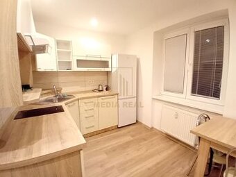 Prenájom pekný, šikovný 1-izbový byt + balkón, v peknom pros